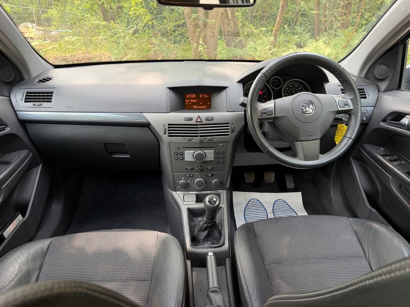 Vauxhall Astra Design 16V Twinport Silver #3