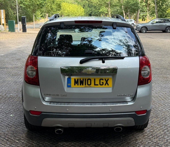 Chevrolet Captiva Ltz Silver #8