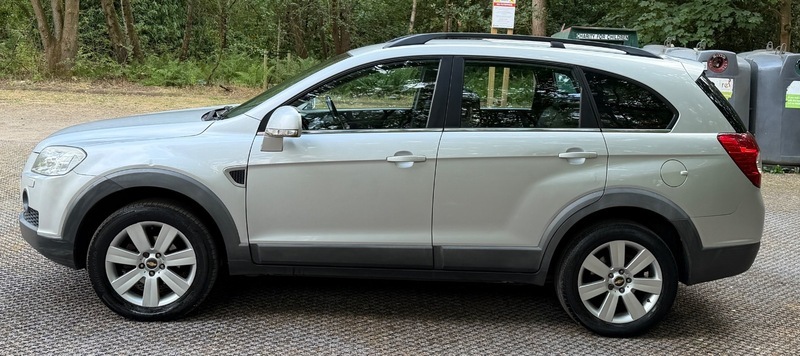 Chevrolet Captiva Ltz Silver #12