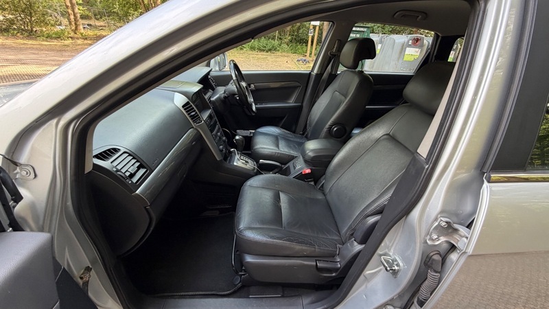 Chevrolet Captiva Ltz Silver #24