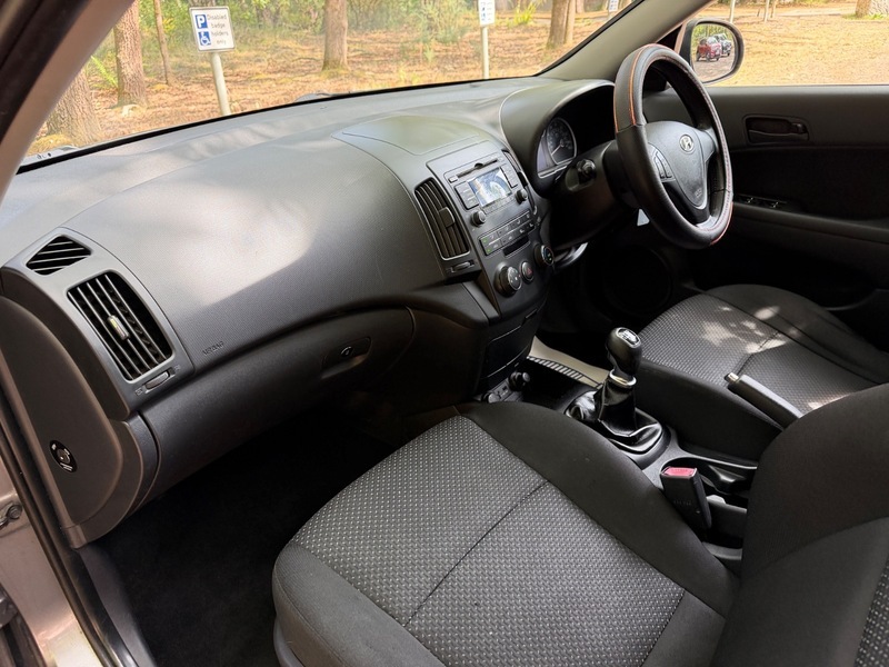 Hyundai I30 1.4 Classic Silver #18