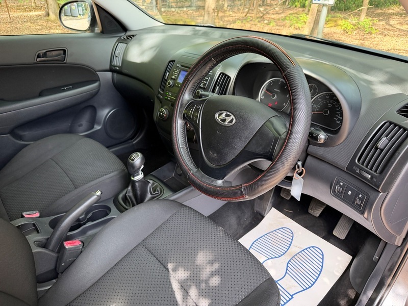 Hyundai I30 1.4 Classic Silver #14