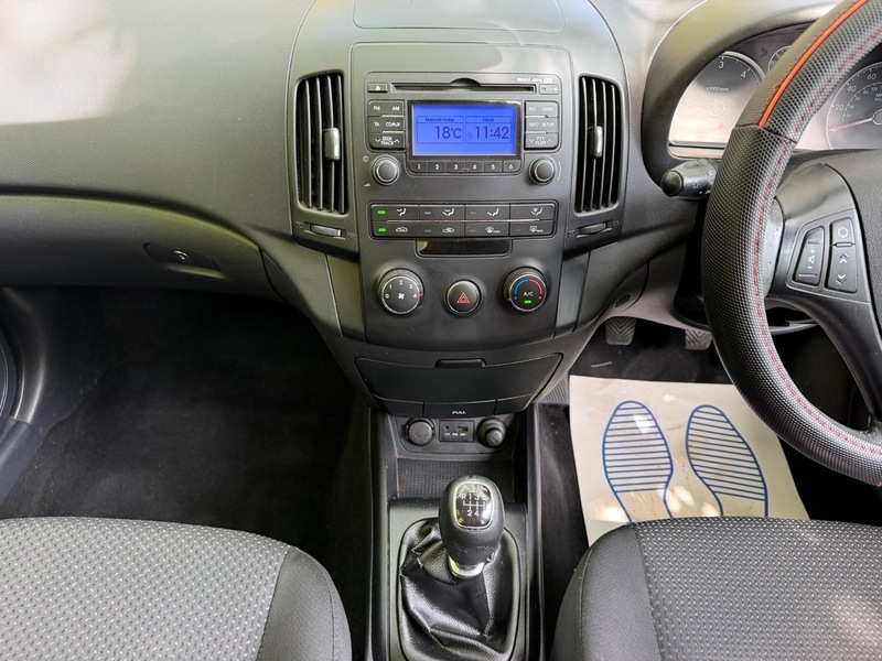 Hyundai I30 1.4 Classic Silver #26