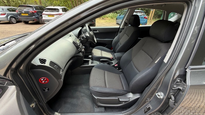 Hyundai I30 2.0 Crdi Style Grey #28