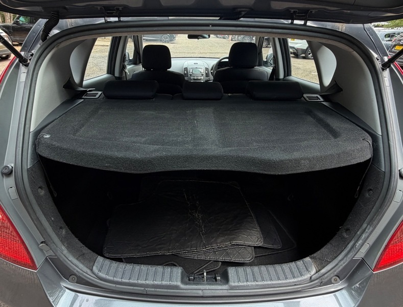 Hyundai I30 2.0 Crdi Style Grey #24