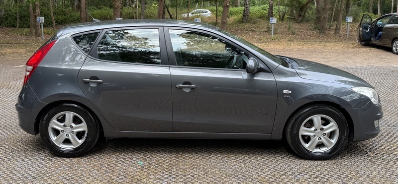 Hyundai I30 Crdi Comfort Grey #4