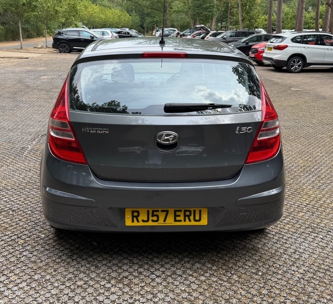 Hyundai I30 2.0 Crdi Style Grey #8