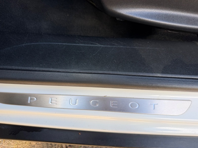 Peugeot e-2008 E-hdi Feline Mistral Grey #44