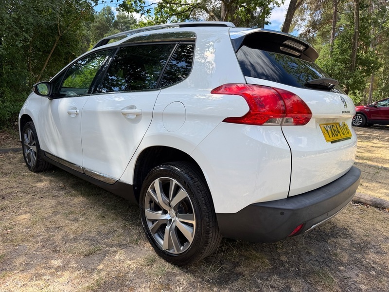 Peugeot e-2008 E-hdi Feline Mistral White #4