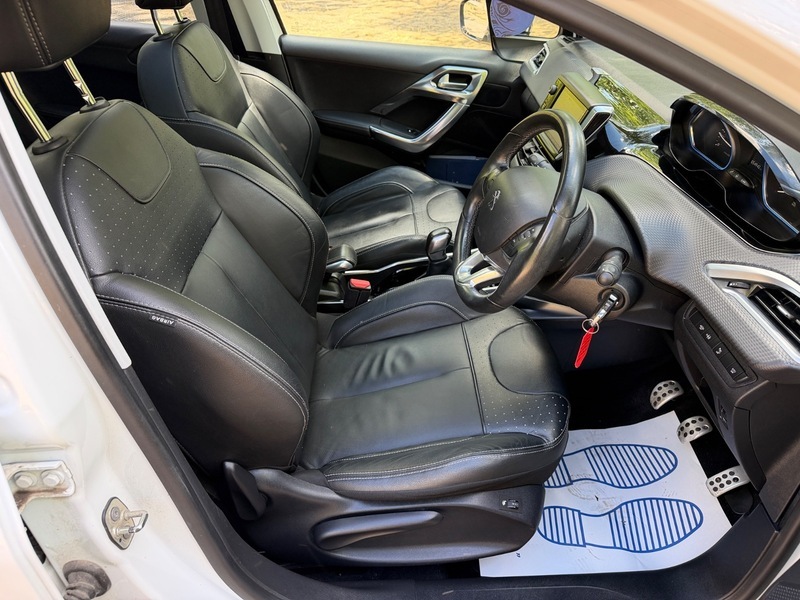 Peugeot e-2008 E-hdi Feline Mistral Grey #20