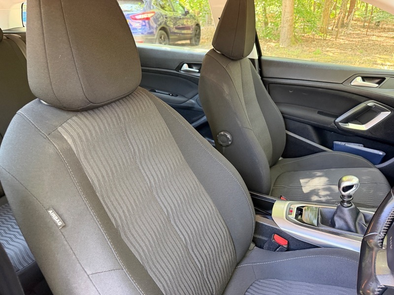 Peugeot 308 SW Active Red #16