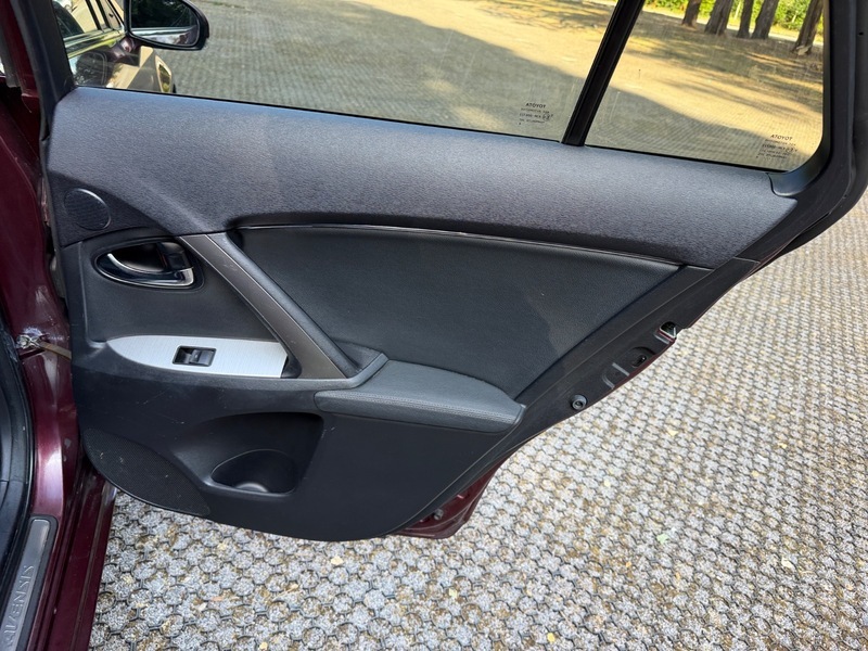 Toyota Avensis 2.0 D-4d Active With Bluetooth,cd Player,towba White #55