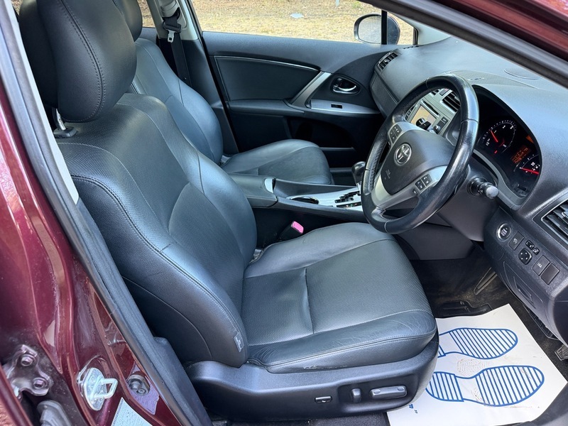 Toyota Avensis 2.0 D-4d Active With Bluetooth,cd Player,towba White #19