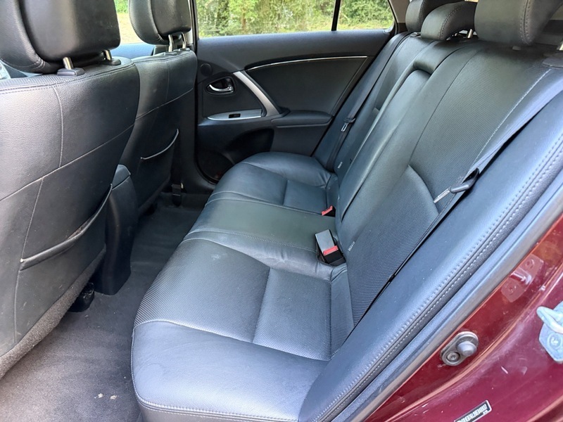 Toyota Avensis 2.0 D-4d Active With Bluetooth,cd Player,towba White #21