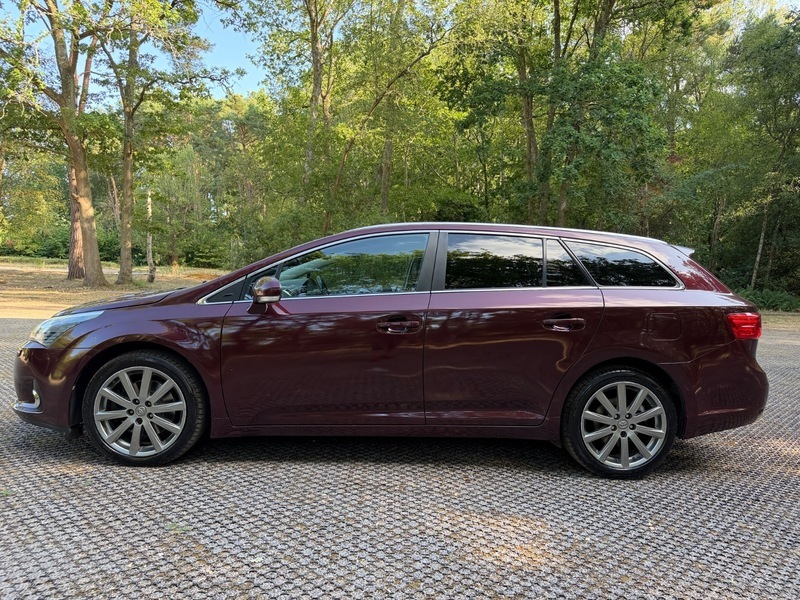Toyota Avensis D-cat Excel Red #6