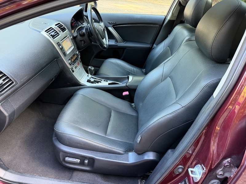 Toyota Avensis 2.0 D-4d Active With Bluetooth,cd Player,towba White #23