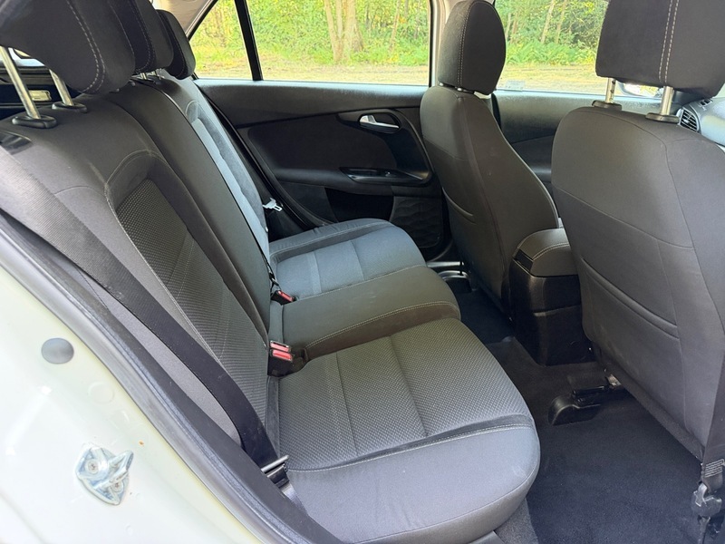 Fiat Tipo Multijet Lounge White #3