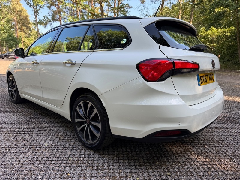 Fiat Tipo Multijet Lounge White #4
