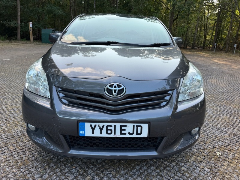 Toyota Verso D-4d Tr Mpv Black #13