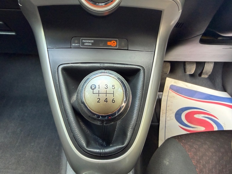 Toyota Verso D-4d Tr Mpv Black #26