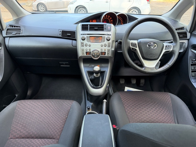 Toyota Verso Valvematic Tr Grey #2