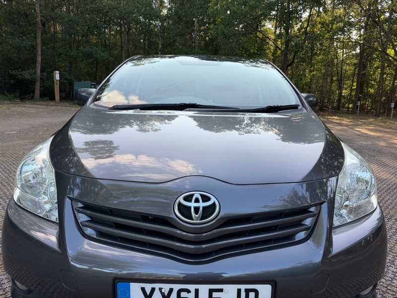 Toyota Verso D-4d Tr Mpv Black #11