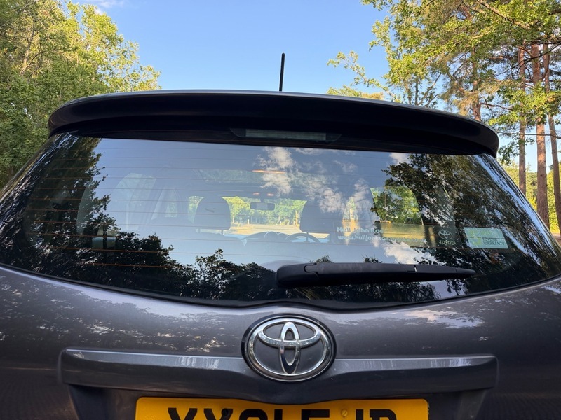 Toyota Verso D-4d Tr Mpv Black #40