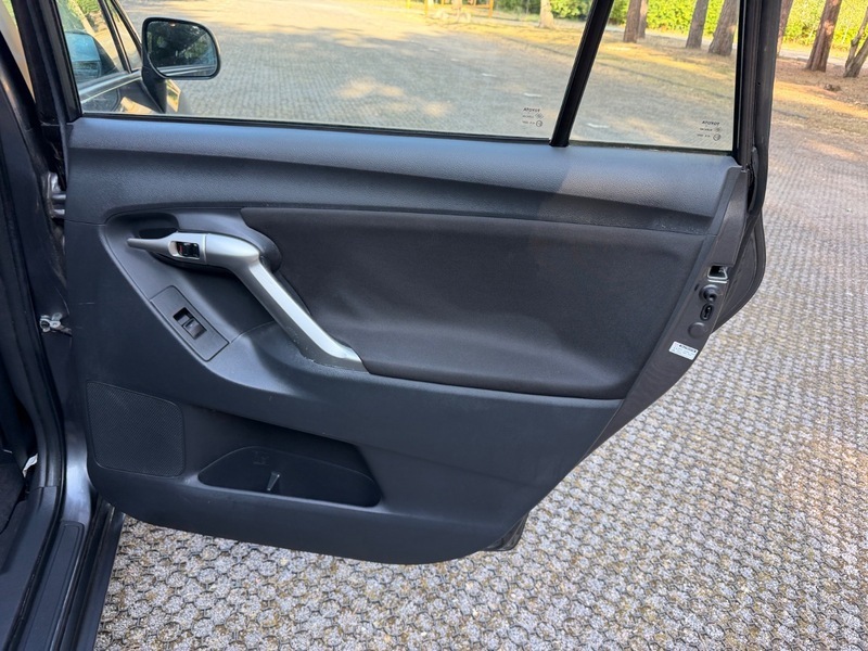 Toyota Verso D-4d Tr Mpv Black #49