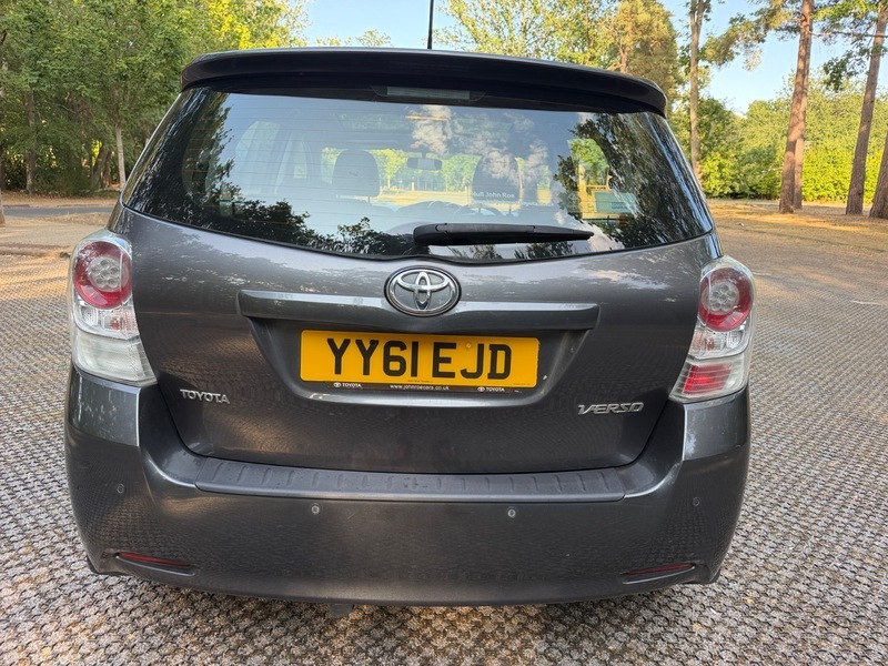 Toyota Verso D-4d Tr Mpv Black #10