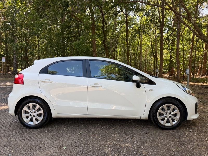 Kia RIO 1 Air White #6