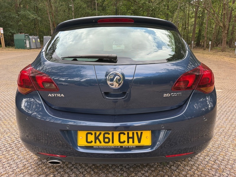 Vauxhall Astra Hatchback 1.7 Cdti Exclusiv Euro 5 201111 Black #12
