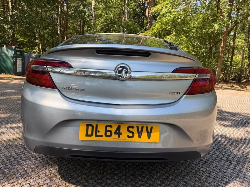 Vauxhall Insignia Sri 5-Door Silver #12