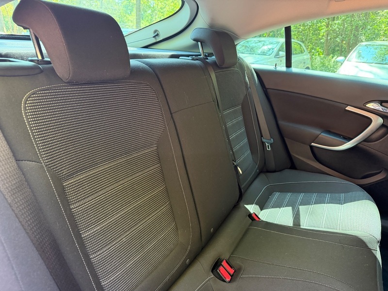 Vauxhall Insignia Sri 5-Door Silver #20