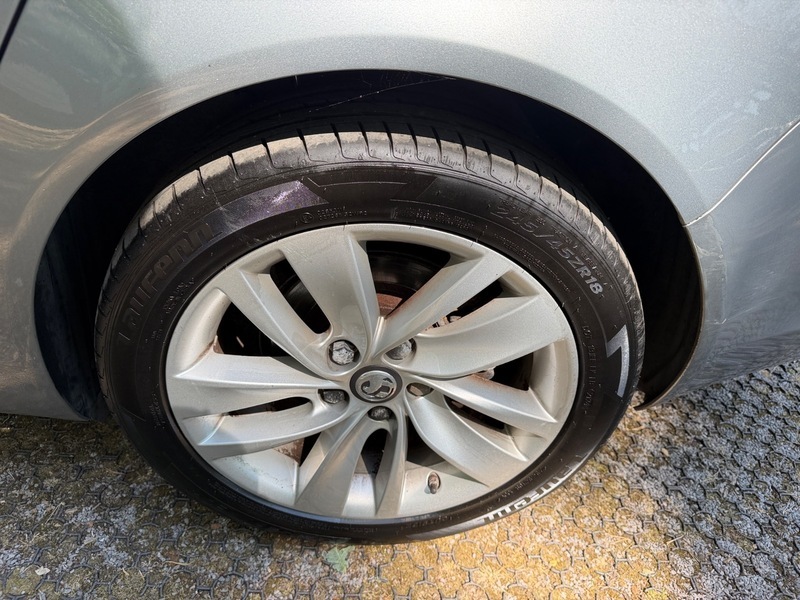 Vauxhall Insignia Sri 5-Door Silver #51