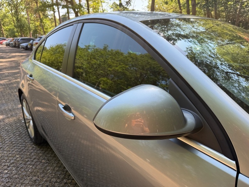 Vauxhall Insignia Sri 5-Door Silver #41
