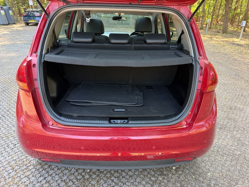 Kia Venga 1.4 Sr7 Euro 6 Ss White #49