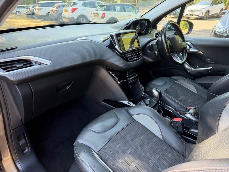 Peugeot e-2008 Peugeot 2008 E-hdi Active Estate 1.6L Grey #17