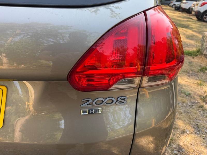 Peugeot e-2008 Peugeot 2008 E-hdi Active Estate 1.6L Grey #42