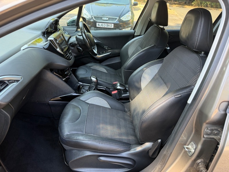 Peugeot e-2008 Peugeot 2008 E-hdi Active Estate 1.6L Grey #15