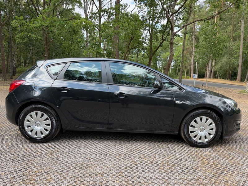 Vauxhall Astra Exclusiv Cdti Ecoflex S Black #5