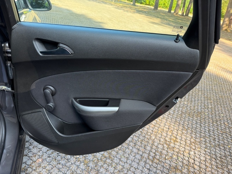 Vauxhall Astra 1.7 Cdti Sri Euro 5 Black #43