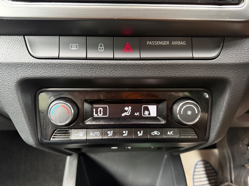 Skoda Fabia 1.2 Tsi 90Ps Se Ss Blue #24