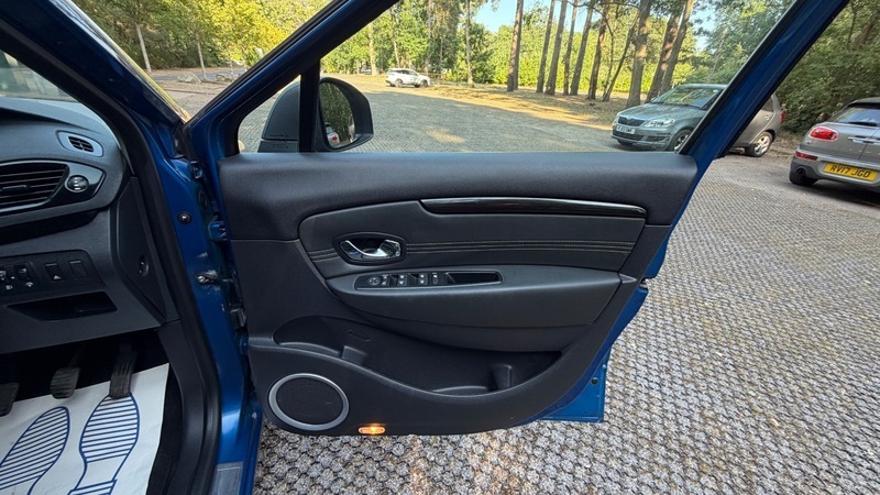 Renault Grand Scenic Mpv Red #17