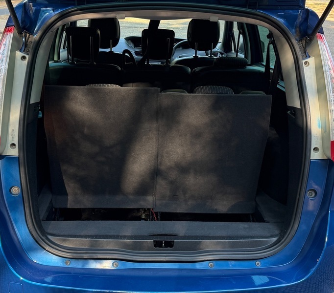 Renault Grand Scenic Mpv Red #31
