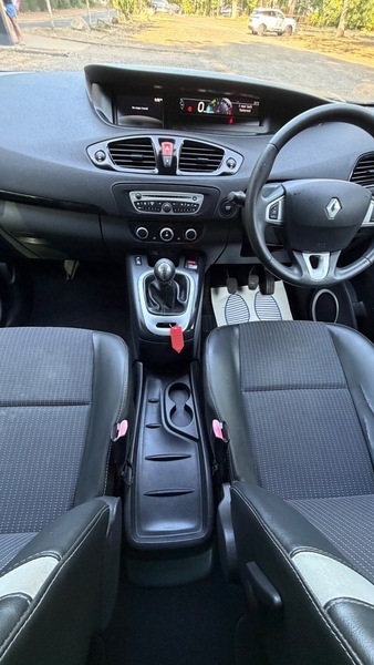 Renault Grand Scenic Mpv Red #37