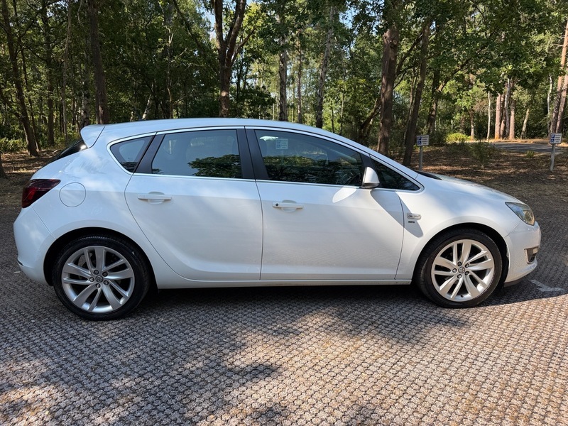 Vauxhall Astra Sri White #5