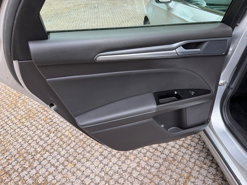 Ford Mondeo 2.0 St-line Tdci 177 Bhp Silver #53