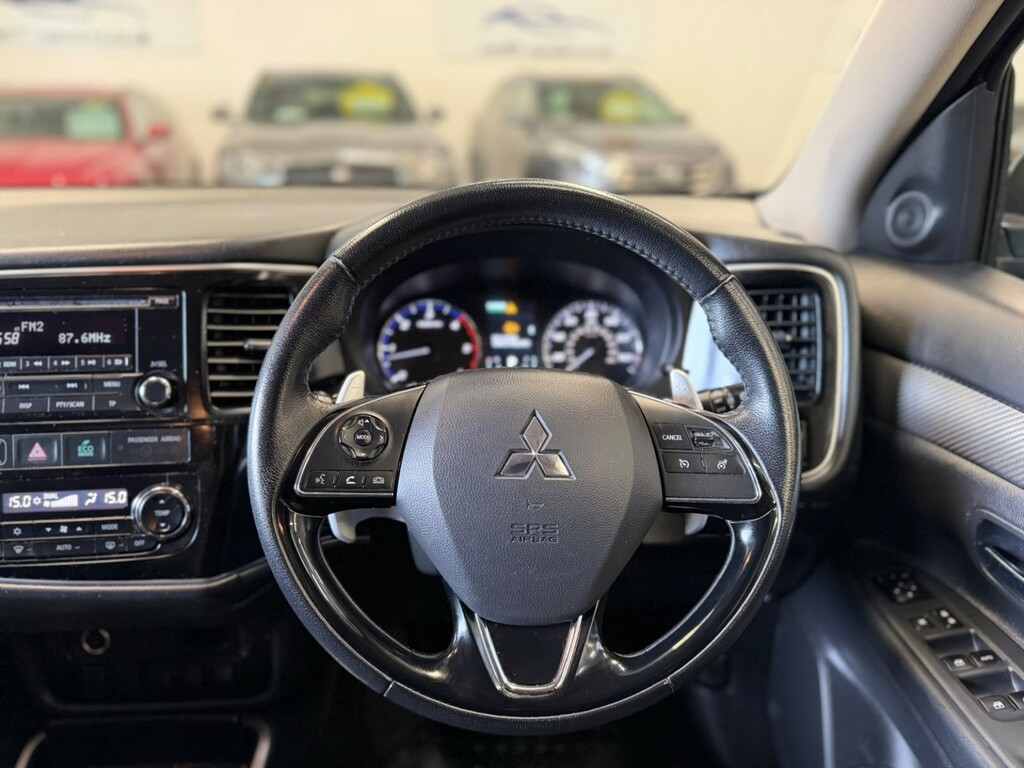 Mitsubishi Outlander 2.0 Mivec 4 Suv Cvt 4Wd Euro 6 Ss 1 Black #10