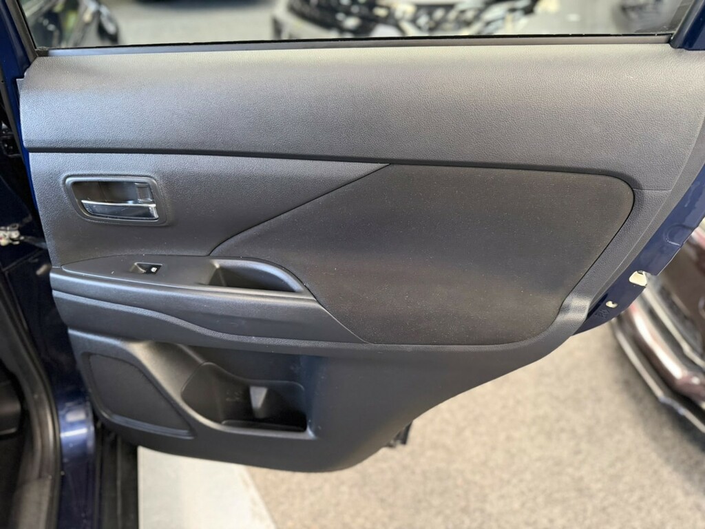 Mitsubishi Outlander 2.0 Mivec 4 Suv Cvt 4Wd Euro 6 Ss 1 Black #20