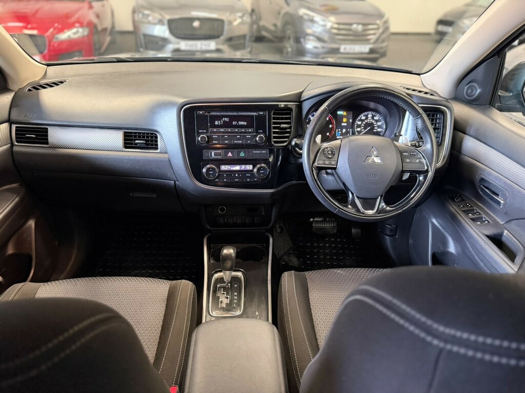 Mitsubishi Outlander 2.0 Mivec 4 Suv Cvt 4Wd Euro 6 Ss 1 Black #9